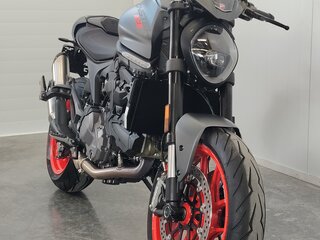 2023 Ducati Monster 937, серый, 1239000 рублей, вид 3