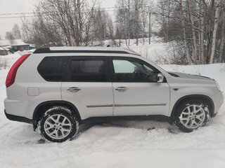 2014 Nissan X-Trail II Рестайлинг, серебристый, 1550000 рублей, вид 4