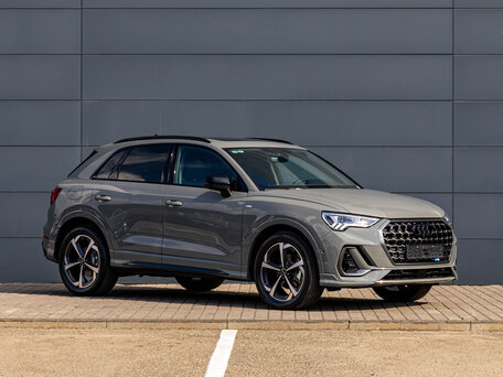 2025 Audi Q3 45 TFSI II (F3), серый, 3535000 рублей, вид 3