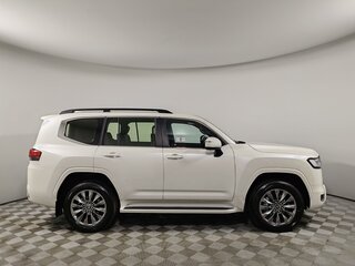 2026 Toyota Land Cruiser 300 Series, белый, 16990000 рублей, вид 4