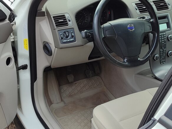 2008 Volvo V50 I Рестайлинг, белый, 415000 рублей - вид 3
