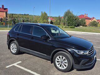 2021 Volkswagen Tiguan II Рестайлинг, чёрный, 2900000 рублей, вид 3