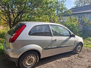 2007 Ford Fiesta Mk5, серебристый, 500000 рублей, вид 2