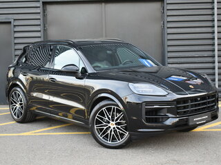 2024 Porsche Cayenne III Рестайлинг, чёрный, 15150000 рублей, вид 3