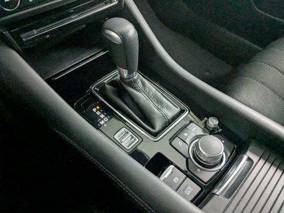2019 Mazda 6 III (GJ) Рестайлинг 2, серый, 2350000 рублей - вид 26