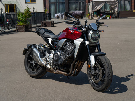 2018 Honda CB 1000R, красный, 820000 рублей, вид 3