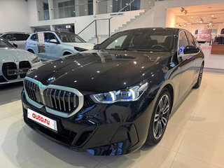 2024 BMW 5 серии 520d VIII (G60/G61/G68), чёрный, 7600000 рублей, вид 2