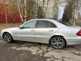 2006 Mercedes-Benz E-Класс 350 III (W211, S211) Рестайлинг, серебристый, 550000 рублей, вид 4