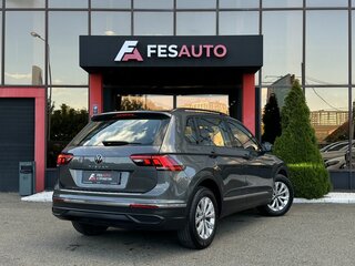 2020 Volkswagen Tiguan II Рестайлинг, серый, 2680000 рублей, вид 5
