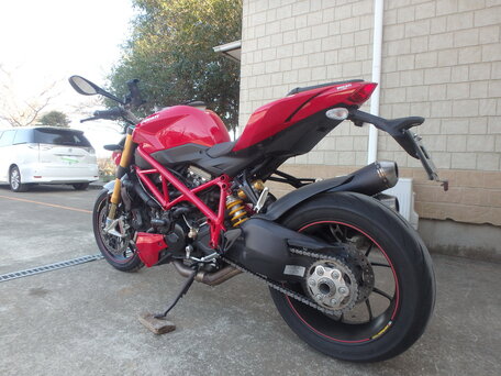 2013 Ducati Streetfighter, красный, 1000000 рублей, вид 5