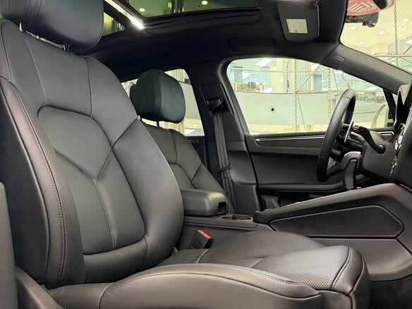 2025 Porsche Macan I Рестайлинг 2, серый, 11495000 рублей - вид 25