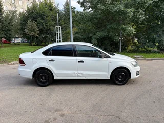 2018 Volkswagen Polo V Рестайлинг, белый, 1000000 рублей, вид 5