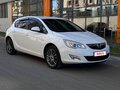 2011 Opel Astra J, белый, 680000 рублей - вид 2