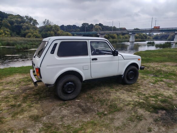 2012 Lada (ВАЗ) 2121 (4x4) I Рестайлинг, белый, 350000 рублей - вид 2