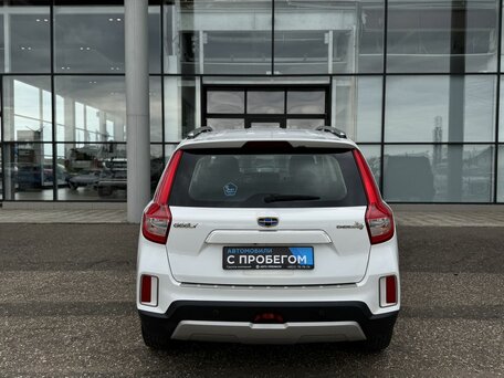 2020 Geely Emgrand X7 I Рестайлинг 2, белый, 995000 рублей, вид 4