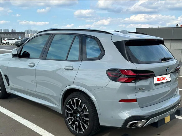 2026 BMW X5 30d IV (G05/G18) Рестайлинг, серый, 12990000 рублей - вид 2