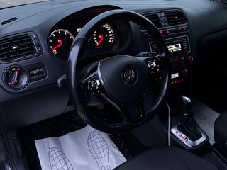2017 Volkswagen Polo V Рестайлинг, серый, 1030000 рублей, вид 5