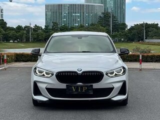 2023 BMW 1 серии 120i III (F52) Рестайлинг, белый, 1852055 рублей, вид 2