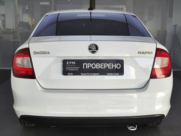 2018 Skoda Rapid I Рестайлинг, белый, 1290000 рублей - вид 5