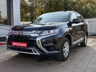 2019 Mitsubishi Outlander III Рестайлинг 3, чёрный, 1879000 рублей, вид 4