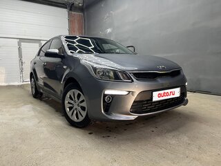 2019 Kia Rio IV, серый, 1300000 рублей, вид 1