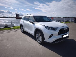 2025 Toyota Highlander IV (XU70), белый, 5000000 рублей, вид 3
