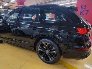 2026 Audi Q7 45 TDI II (4M) Рестайлинг 2, чёрный, 14175000 рублей, вид 3