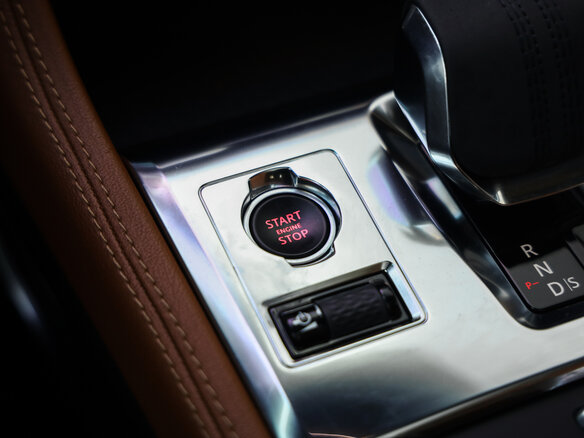 2020 Jaguar F-Pace I Рестайлинг, чёрный, 5199000 рублей - вид 23