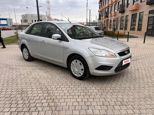 2010 Ford Focus II Рестайлинг, серебристый, 469000 рублей - вид 10