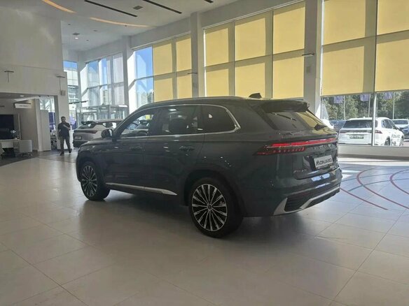 2026 Geely Monjaro I Рестайлинг, серый, 4954990 рублей - вид 3