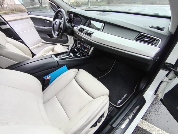 2010 BMW 5 серии Gran Turismo 530d VI (F10/F11/F07), белый, 1850000 рублей - вид 5