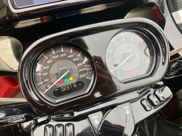 2021 Harley-Davidson CVO Road Glide, чёрный, 3177000 рублей - вид 4