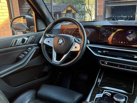 2023 BMW X7 40i I (G07) Рестайлинг, чёрный, 11200000 рублей - вид 7