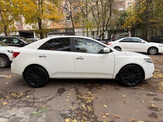 2012 Kia Cerato 6-speed II, белый, 749000 рублей, вид 4