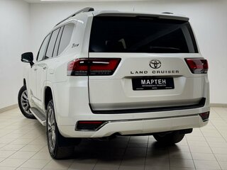 2021 Toyota Land Cruiser 300 Series, белый, 9730000 рублей, вид 4