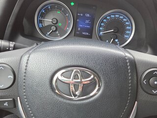 2018 Toyota Corolla XII (E210), белый, 1650000 рублей, вид 3