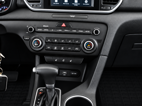 2018 Kia Sportage IV Рестайлинг, белый, 1850000 рублей - вид 7