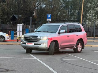 2016 Toyota Land Cruiser 200 Series Рестайлинг 2, серебристый, 4050000 рублей, вид 1