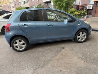 2008 Toyota Yaris Multimode II, серый, 450000 рублей, вид 2