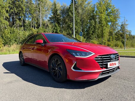 2020 Hyundai Sonata VIII (DN8), красный, 1890000 рублей, вид 2