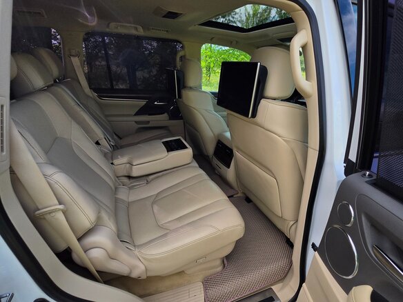 2016 Lexus LX 570 III Рестайлинг 2, белый, 10700000 рублей - вид 17