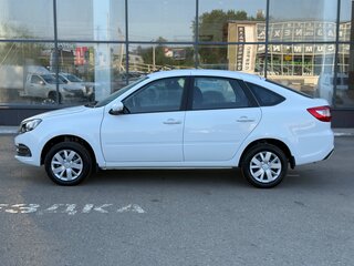 2026 Lada (ВАЗ) Granta I Рестайлинг, белый, 1131000 рублей, вид 2
