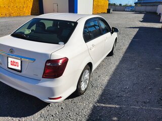 2017 Toyota Corolla Axio XI (E160, E170, E180) Рестайлинг 1, белый, 1000000 рублей, вид 3
