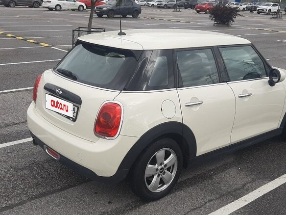 2015 Mini Hatch Cooper III (F55/F56), белый, 650000 рублей - вид 4