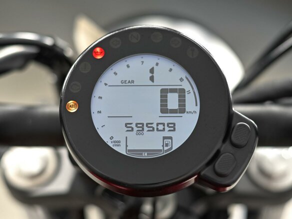 2019 Yamaha XSR700, красный, 615000 рублей - вид 8