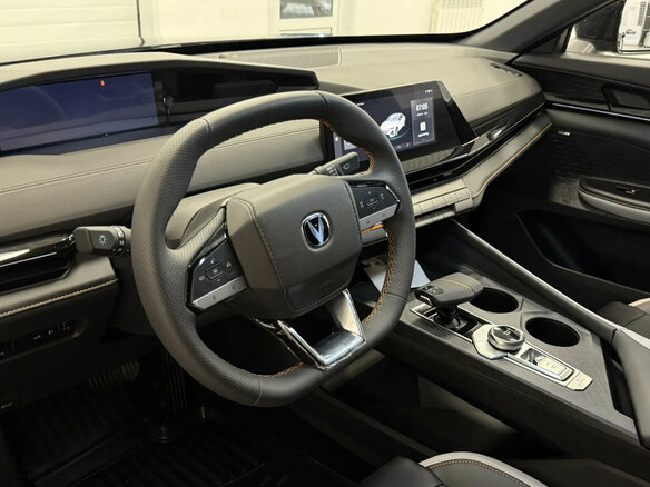 2024 Changan UNI-V I, чёрный - вид 12