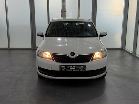 2018 Skoda Rapid I Рестайлинг, белый, 1100000 рублей, вид 2