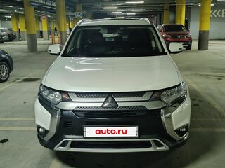 2015 Mitsubishi Outlander III Рестайлинг 2, белый, 1550000 рублей, вид 2