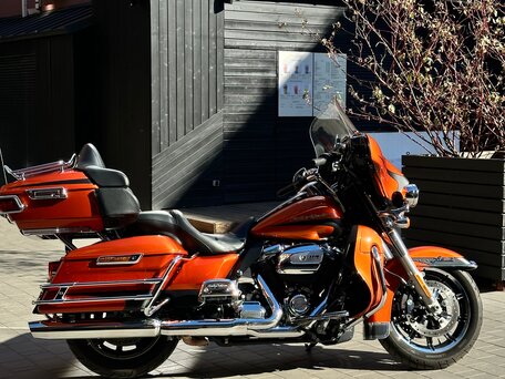 2018 Harley-Davidson Electra Glide, оранжевый, 2500000 рублей, вид 2