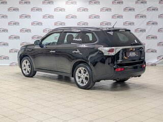 2012 Mitsubishi Outlander III, чёрный, 1449000 рублей, вид 4